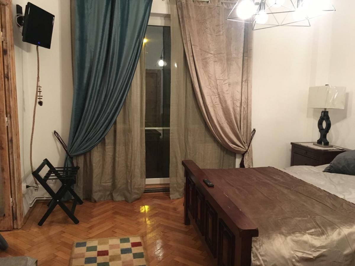 Vintage Apartment Bucarest Esterno foto