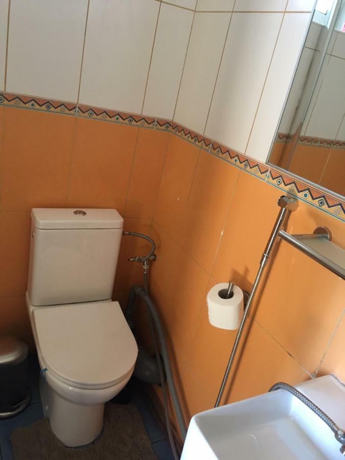 Vintage Apartment Bucarest Esterno foto